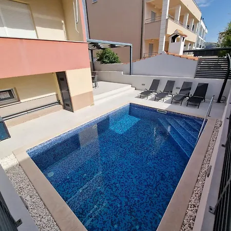 Villa Tango I *