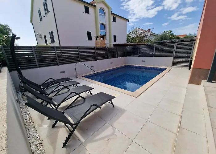 Villa Tango I