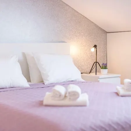 Tango I Villa Trogir