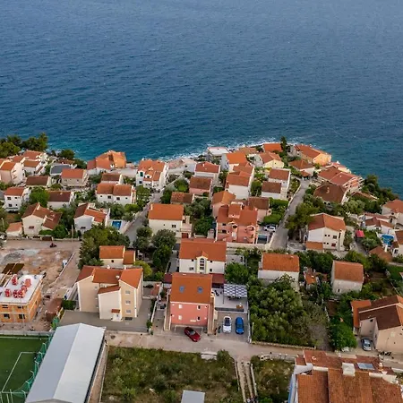 Tango I تروغير